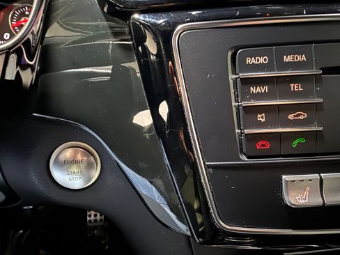 Used 2019 Mercedes-Benz GLE 400 4MATIC image 24