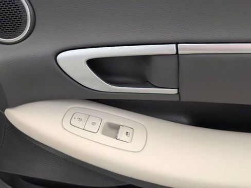 Used 2025 Hyundai Sonata SEL FWD image 33