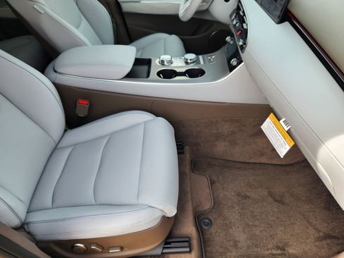 New 2026 Genesis GV70 2.5T Advanced image 9