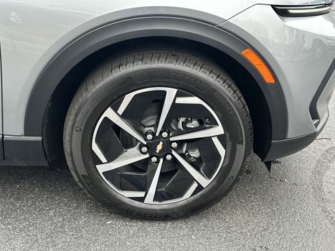 New 2026 Chevrolet Equinox EV LT image 14