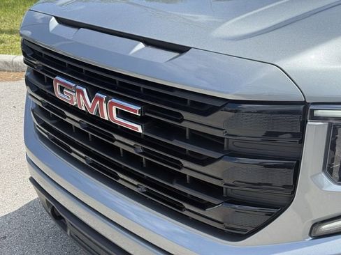 Used 2026 GMC Sierra 1500 Elevation AWD/4WD image 7
