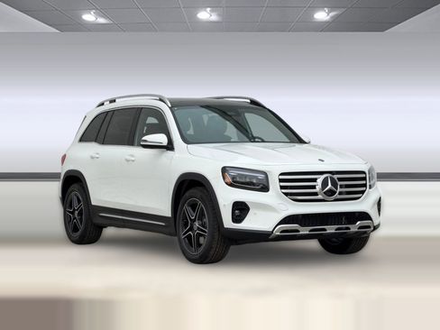New 2026 Mercedes-Benz GLB 250 image 7