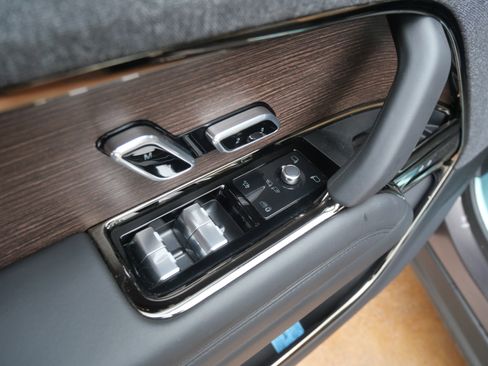 Used 2024 Land Rover Range Rover Sport Dynamic SE image 7