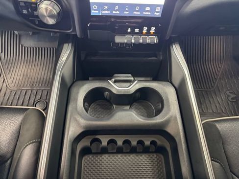 Used 2023 RAM 1500 Laramie AWD/4WD image 17