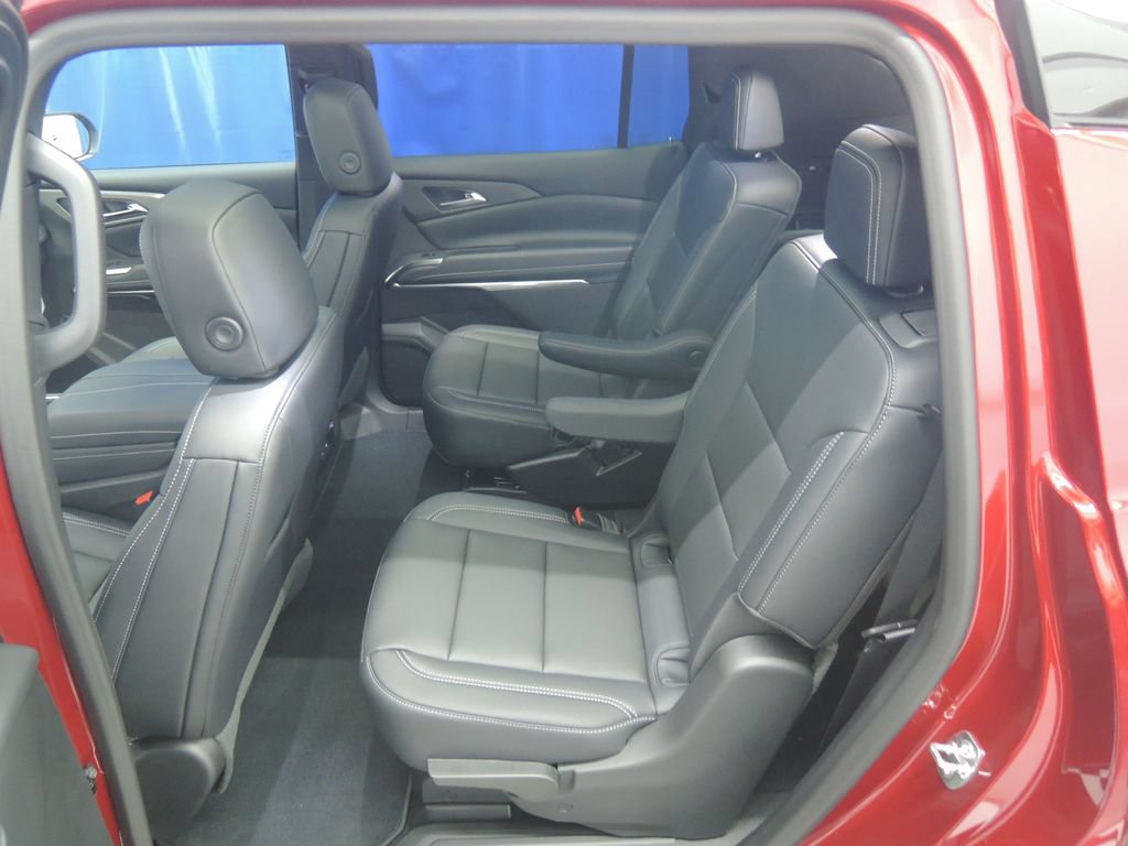 New 2026 Chevrolet Traverse LT w/ Sun and Wheel Package FWD image 28