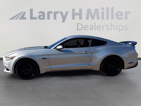Used 2017 Ford Mustang GT Premium image 2