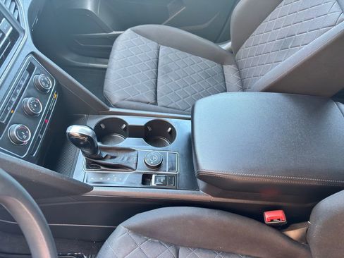 Used 2018 Volkswagen Atlas S image 37