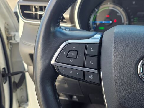 Used 2020 Toyota Highlander XLE image 35