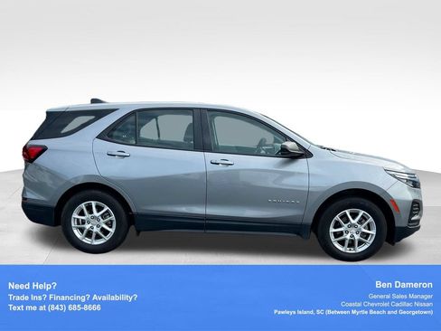 Used 2023 Chevrolet Equinox LS FWD image 4