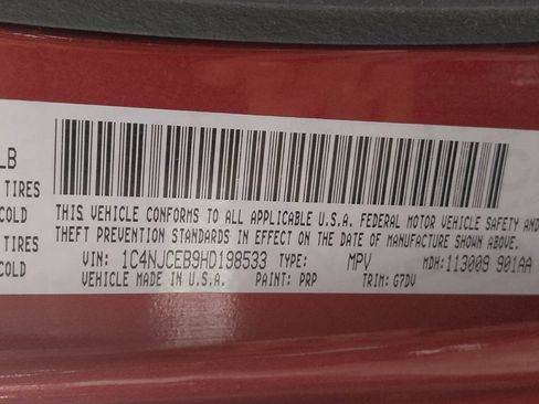 Used 2017 Jeep Compass Latitude image 33