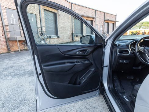 Used 2019 Chevrolet Equinox LT image 13