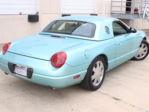 Used 2002 Ford Thunderbird RWD image 16