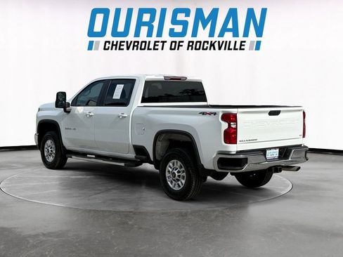 Used 2024 Chevrolet Silverado 2500 LT AWD/4WD image 4