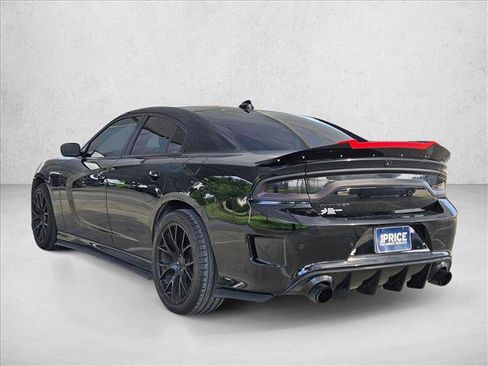 Used 2019 Dodge Charger GT w/ Blacktop Package RWD image 7