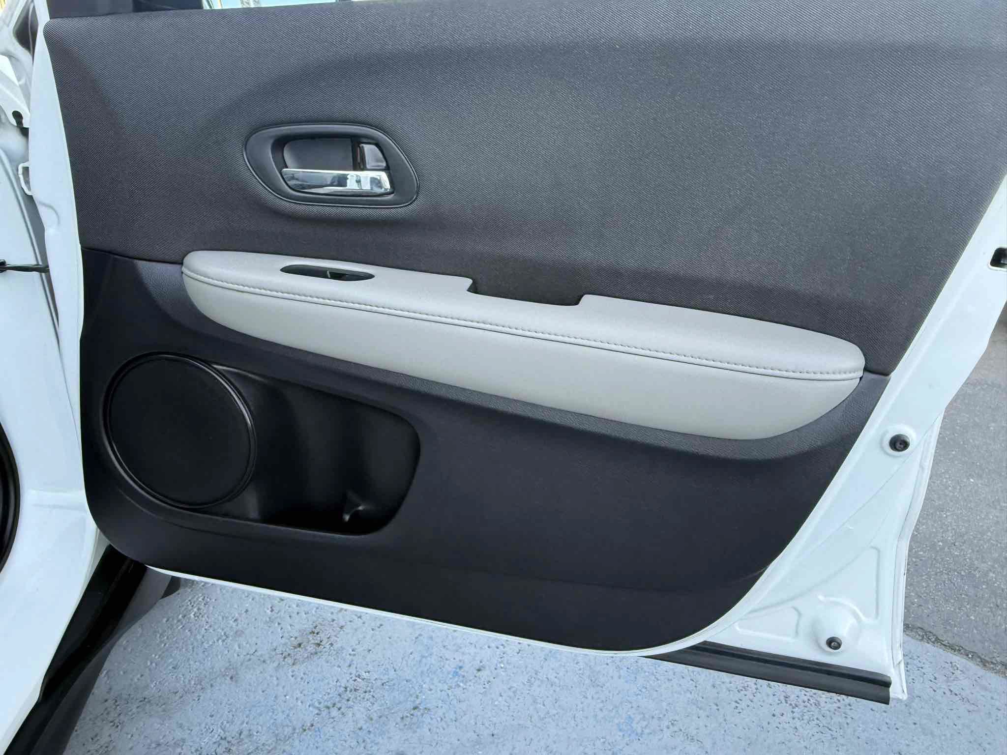 Used 2020 Honda HR-V LX image 52
