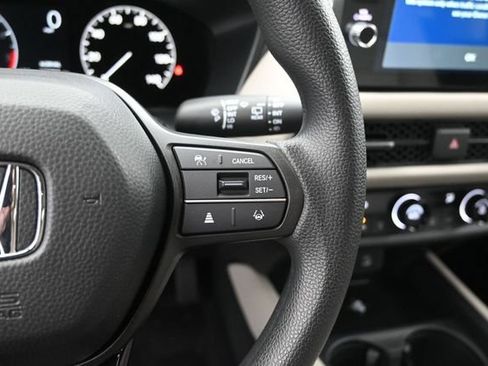 New 2027 Honda HR-V LX image 9