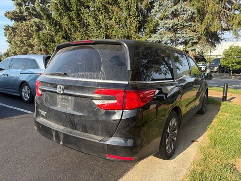 Used 2024 Honda Odyssey EX-L image 3