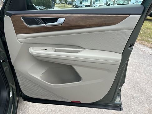 New 2026 Volkswagen Atlas SE image 43