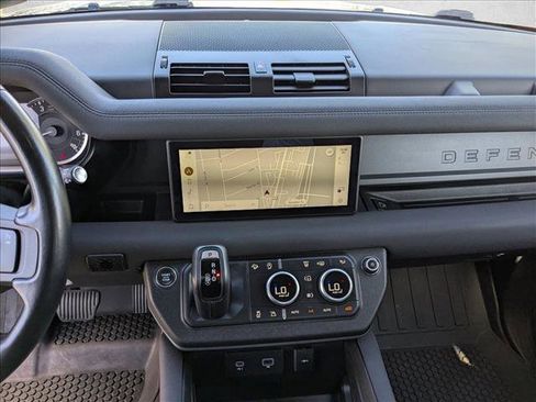 Used 2023 Land Rover Defender 110 X-Dynamic SE image 15