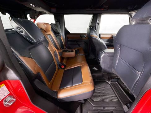 Used 2024 Ford Bronco Outer Banks image 27