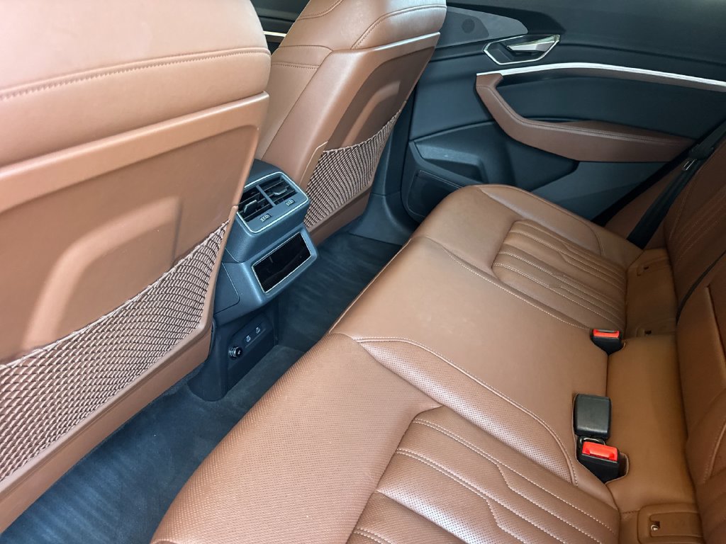 Used 2024 Audi Q8 e-tron Prestige w/ Prestige Package AWD/4WD image 15