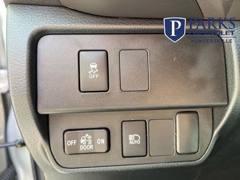 Used 2023 Toyota Tacoma SR5 w/ Technology Package image 20