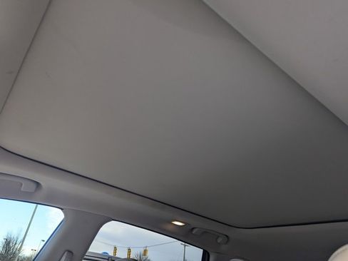 Used 2017 Nissan Murano Platinum image 16