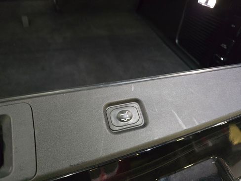 Used 2025 Ford Expedition Max Platinum AWD/4WD image 52