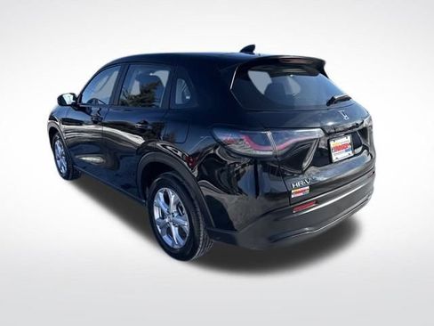 Certified 2023 Honda HR-V LX image 3