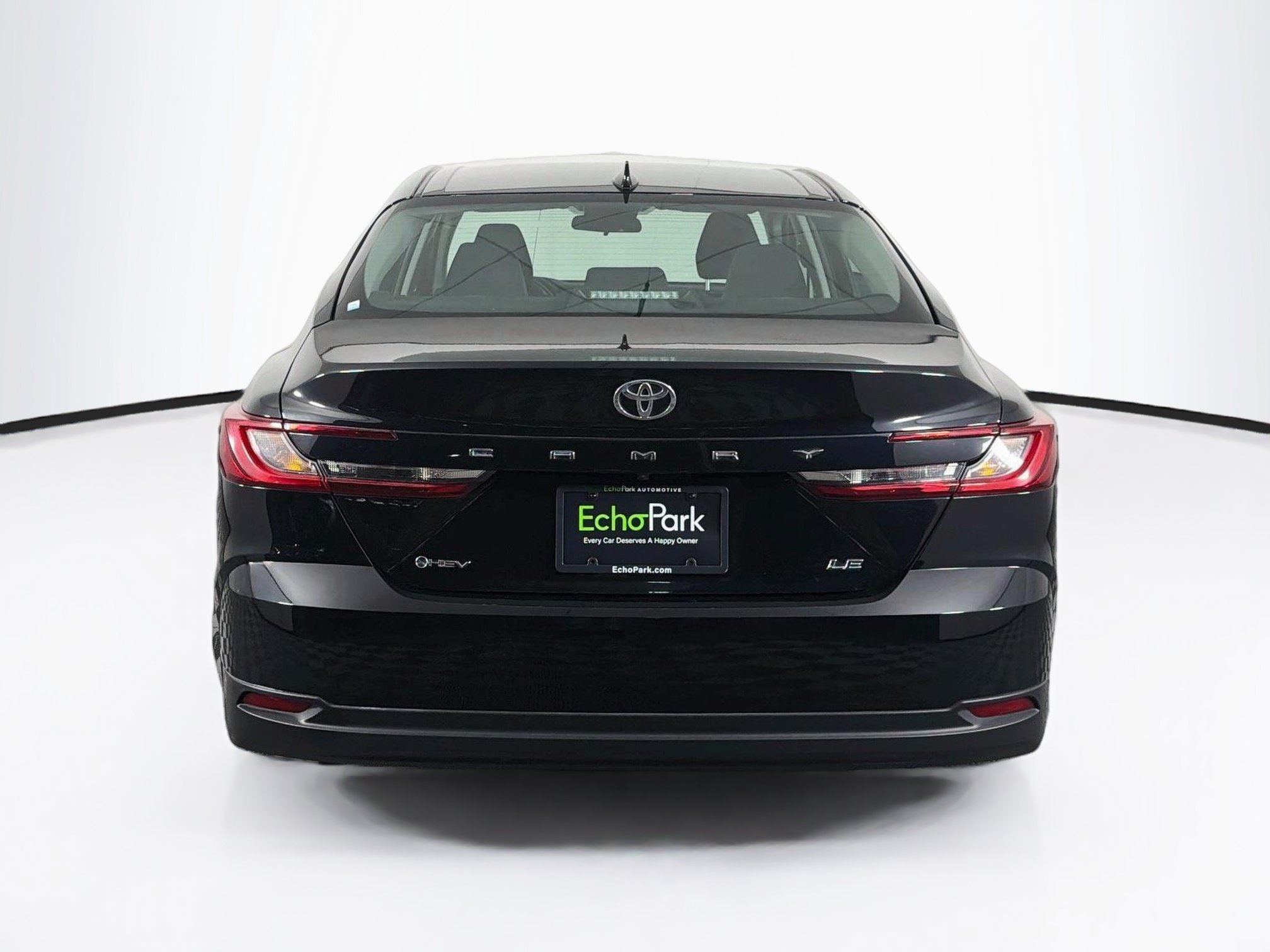 Used 2025 Toyota Camry LE FWD image 7