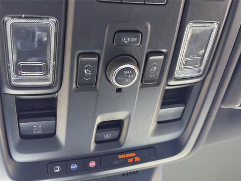 Used 2022 Cadillac Escalade ESV Sport AWD/4WD image 34