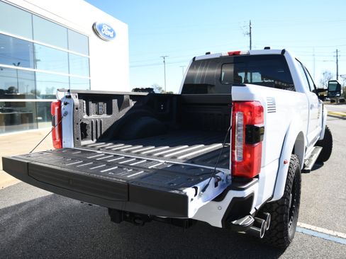 New 2026 Ford F250 Lariat w/ Black Appearance Package image 19