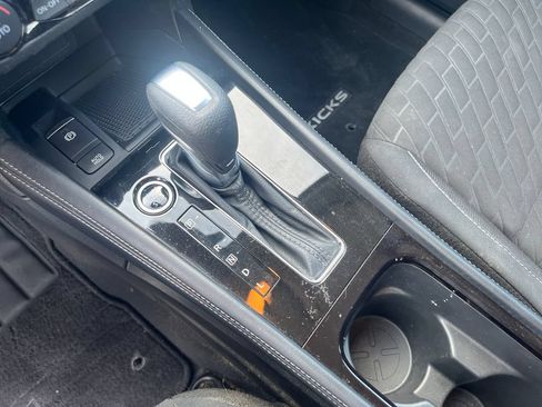Certified 2022 Nissan Kicks SV FWD image 23