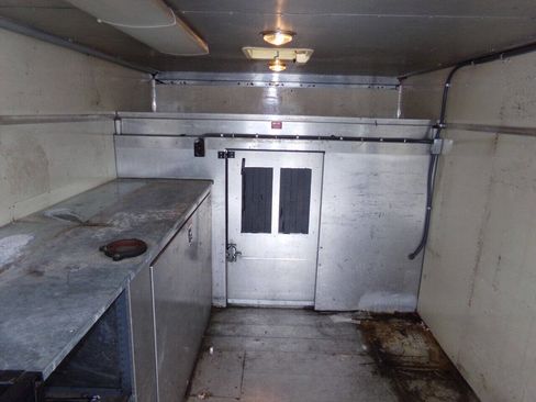 Used 2007 GMC Savana 3500 image 26