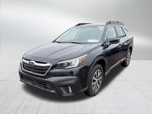 Used 2022 Subaru Outback Premium AWD/4WD image 2