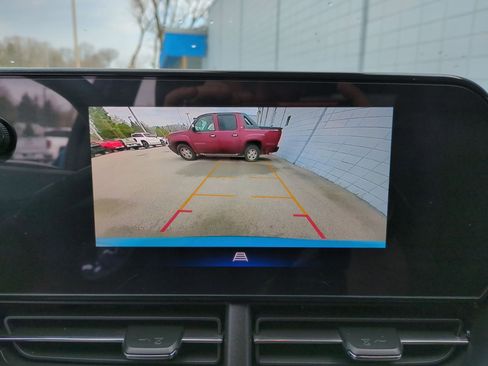 Certified 2025 Chevrolet Trax ACTIV w/ Driver Confidence Package FWD image 14