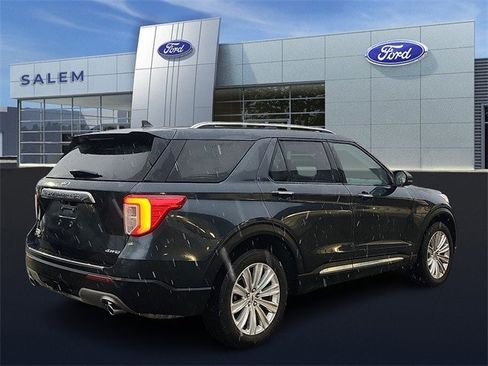Certified 2023 Ford Explorer Limited w/ Limited Technology Package image 3