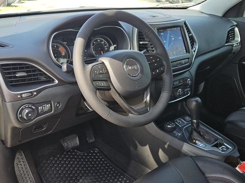 Used 2022 Jeep Cherokee Trailhawk w/ Sound & Nav Group AWD/4WD image 28