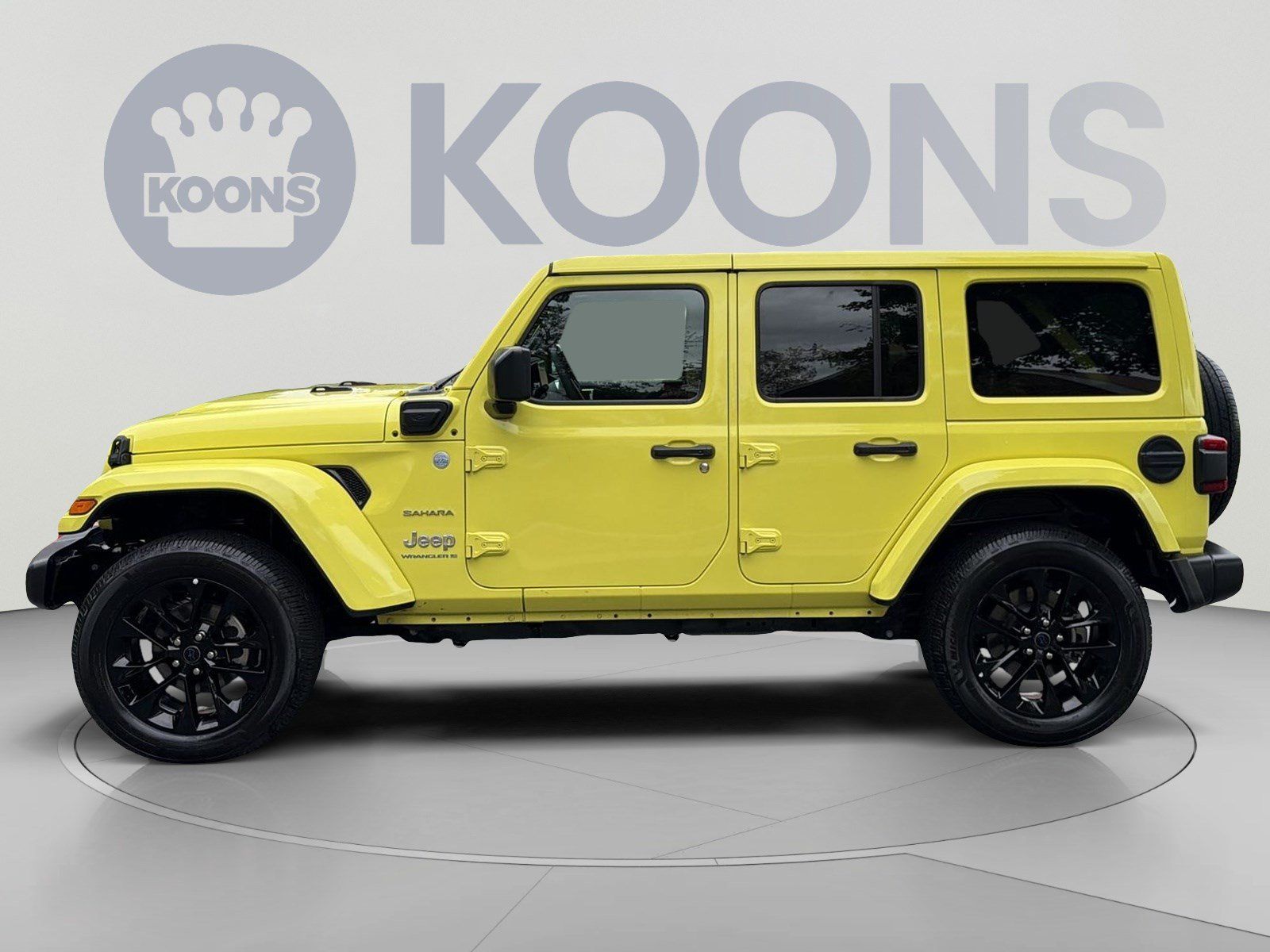 Used 2024 Jeep Wrangler Unlimited Sahara AWD/4WD image 2