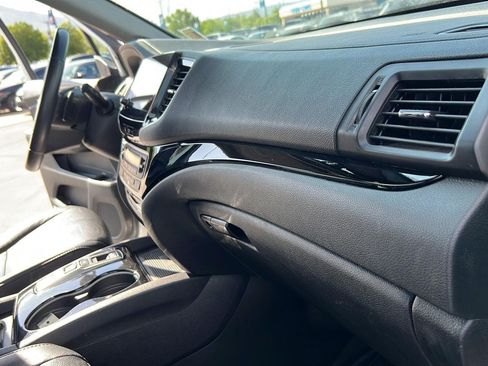 Certified 2022 Honda Pilot Elite image 47