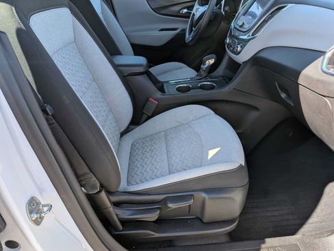 Used 2022 Chevrolet Equinox LS AWD/4WD image 19