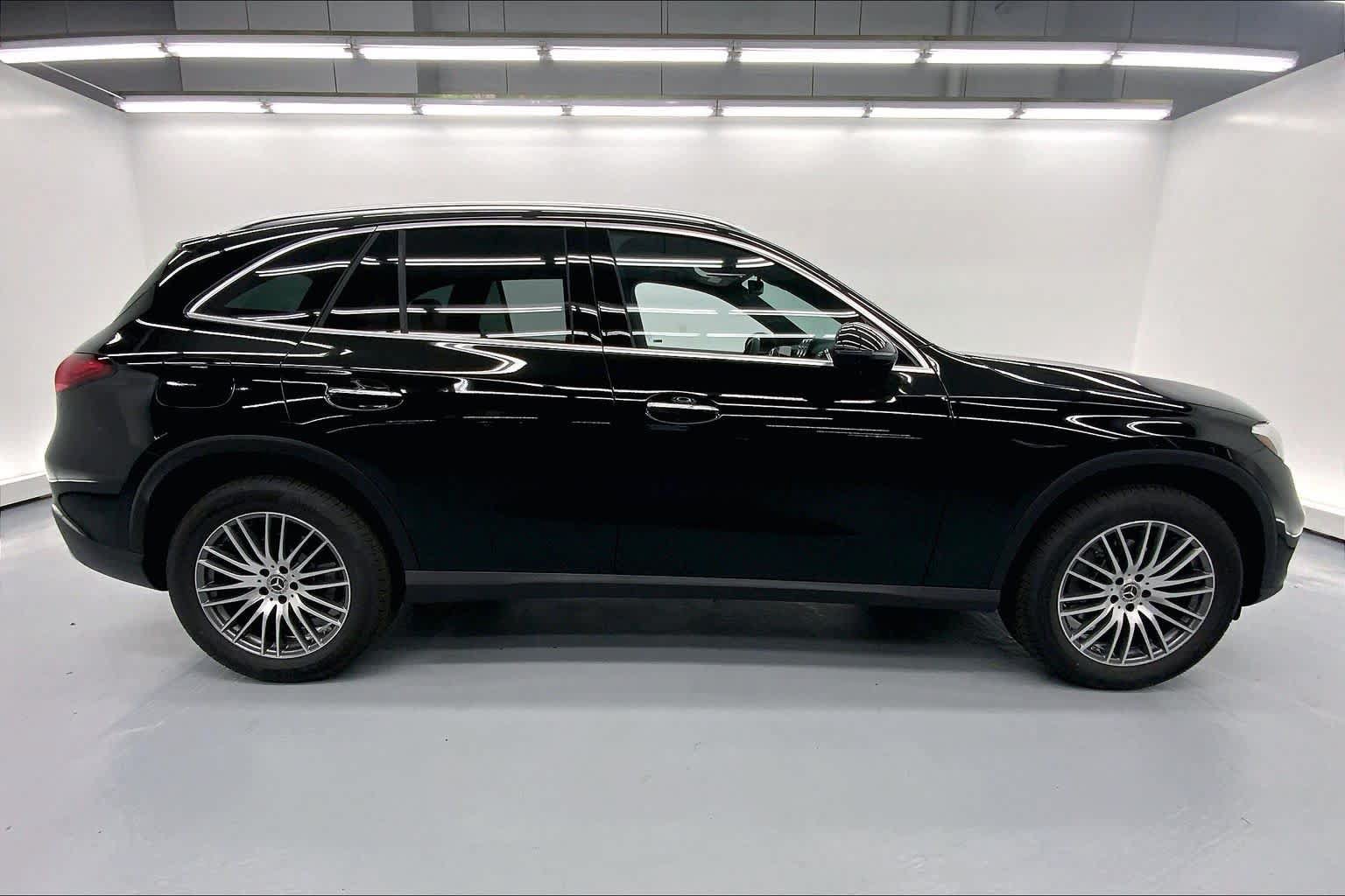 Used 2026 Mercedes-Benz GLC 300 image 8