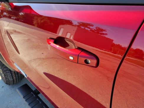 New 2026 GMC Canyon Elevation w/ Convenience Package image 9