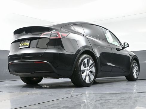 Used 2023 Tesla Model Y Long Range image 58