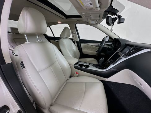 Used 2022 INFINITI Q50 Luxe w/ Cargo Package RWD image 30