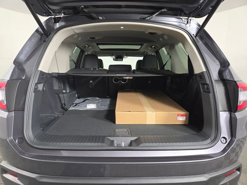 New 2026 Honda Pilot Touring image 7
