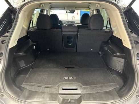 Used 2020 Nissan Rogue SV AWD/4WD image 21