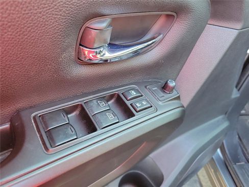 Used 2021 Nissan Titan PRO-4X w/ Pro-4x Utility Package image 19