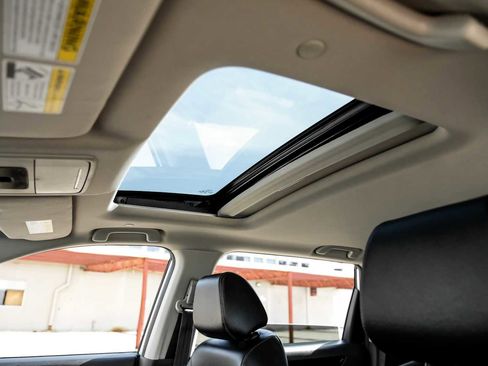 Used 2023 Honda CR-V EX-L image 5