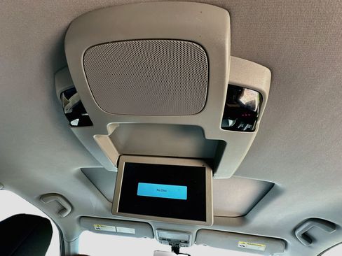 Used 2020 Honda Pilot Touring image 35